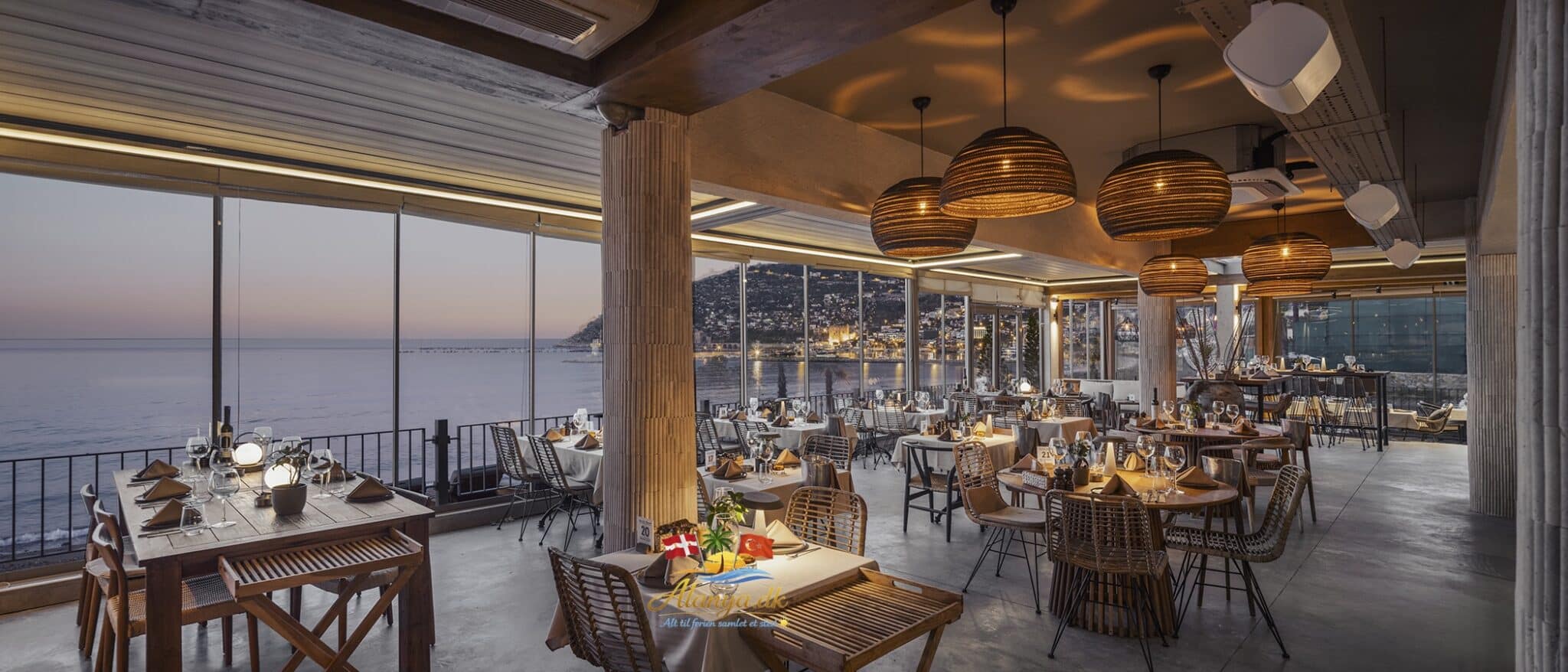 EN VIE BEACH RESTAURANT 2026 2